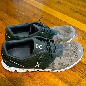 Cloud men’s tennis shoes size 9.5